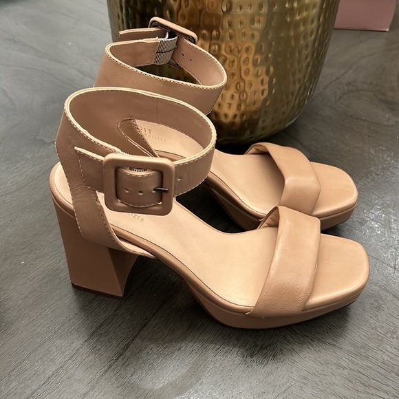 Jaselle Platform High Heel Sandal - Picture 5 of 13